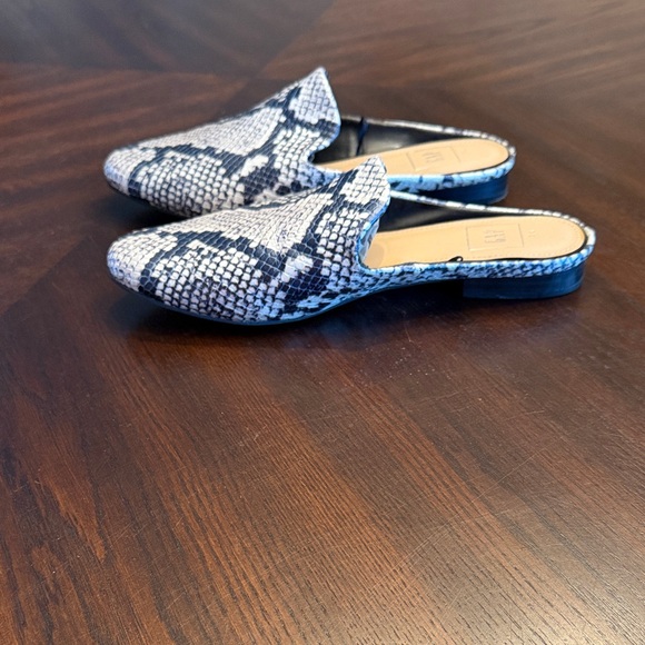 GAP Blue and White Snake-Print Slip-On Mules - Picture 10 of 11